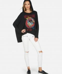 Lauren Moshi X Motley Crue Wilma X Shout At The Devil 11 Lauren Moshi X Motley Crue Wilma X Shout At The Devil