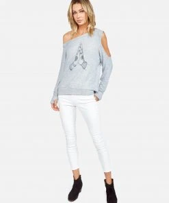 Lauren Moshi Trinidy Prayer Hands