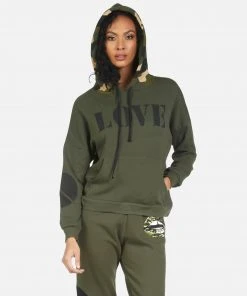 Lauren Moshi Melanie Camo Lip