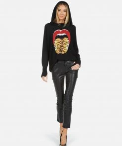 Lauren Moshi X Namiko X Tiger Tongue Long Sleeve 6 Lauren Moshi X Namiko X Tiger Tongue Long Sleeve