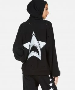 Lauren Moshi Aisha LA Star Shark