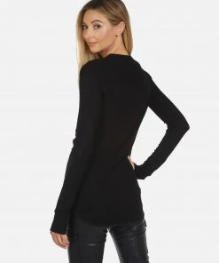 Lauren Moshi X McKinley X Scribble Lip