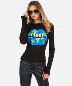 Lauren Moshi Mckinley X World Peace Lips