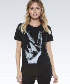 Lauren Moshi Short Sleeve Kelis Peace Hand