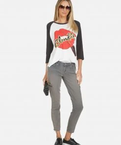 Lauren Moshi X Blondie Short Sleeve Kenya Blondie Kiss