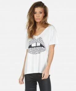 Lauren Moshi Short Sleeve Elara Skull Lip