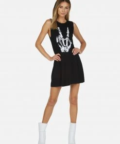 Lauren Moshi Deanna Skeleton Peace Elements