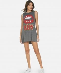 Lauren Moshi Deanna Kiss Lip Collections