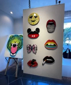 Lauren Moshi Rainbow Gap Mouth Lips Like Sugar