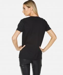 Lauren Moshi Wolf X Graffiti Love