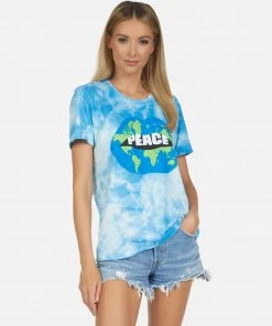 Lauren Moshi Short Sleeve Wolf World Peace Lips 12 Lauren Moshi Short Sleeve Wolf World Peace Lips