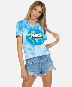 Lauren Moshi Short Sleeve Wolf World Peace Lips 10 Lauren Moshi Short Sleeve Wolf World Peace Lips
