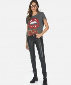 Lauren Moshi Wolf Kiss Lip 10 Lauren Moshi Wolf Kiss Lip