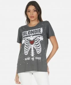 Lauren Moshi Short Sleeve Wolf Blondie Heart