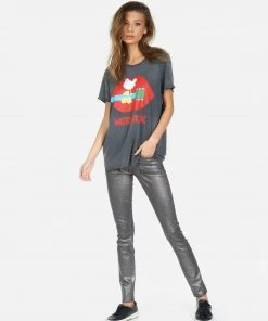 Lauren Moshi Wolf Woodstock Lip