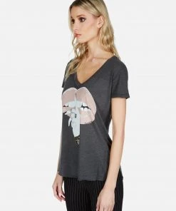 Lauren Moshi Emmalyn XO Shh Lip Short Sleeve