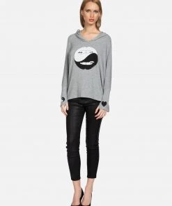 Lauren Moshi Long Sleeve Wilma Biting Lip Yin Yang