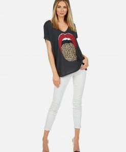 Lauren Moshi April Leopard Tongue Short Sleeve 11 Lauren Moshi April Leopard Tongue Short Sleeve