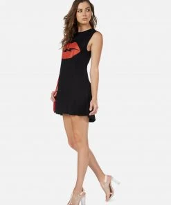 Lauren Moshi Deanna Lightning Lip